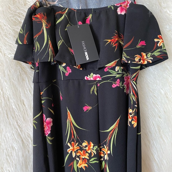 Floral tube sleeveless jumpsuit black medium - Picture 2 of 9